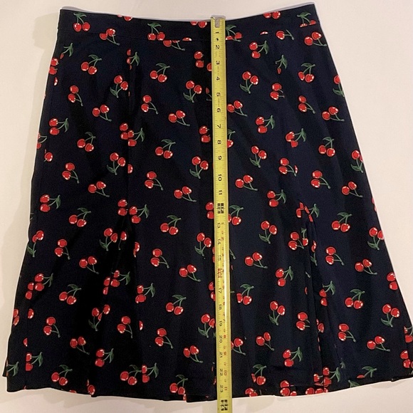 Talbots Cherry Print Flare Skirt, Size 10, Navy Blue Red Side Zip A Line - Picture 4 of 6